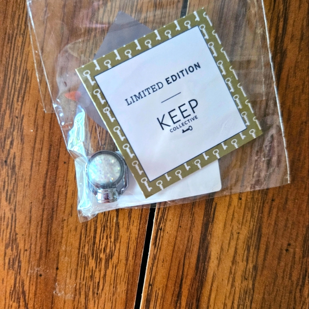 Snowglobe charm